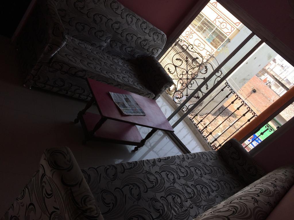 Hotel Pragya International Варанасі Екстер'єр фото