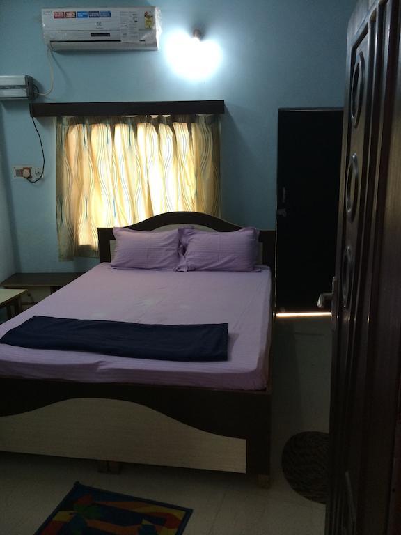 Hotel Pragya International Варанасі Номер фото